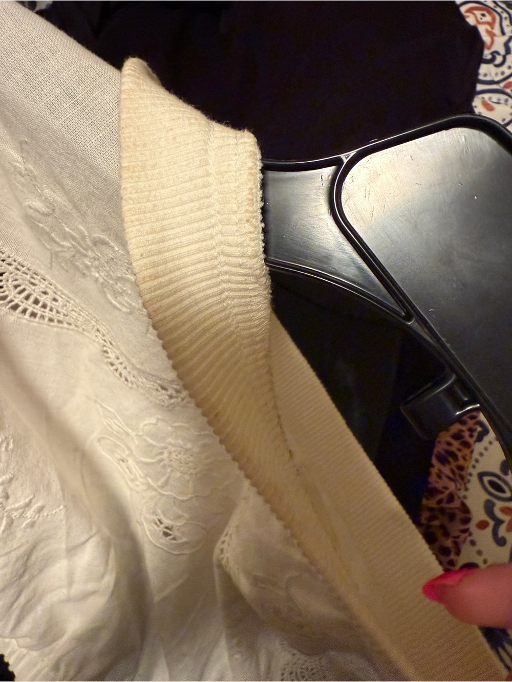 Women’s White Embroidered Cropped Top - Picture 4 of 4